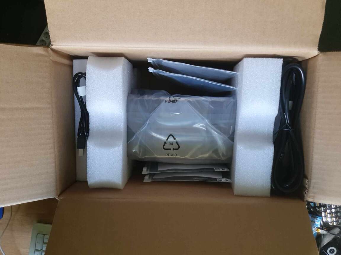 Siglent SDS804X HD image of the unboxing